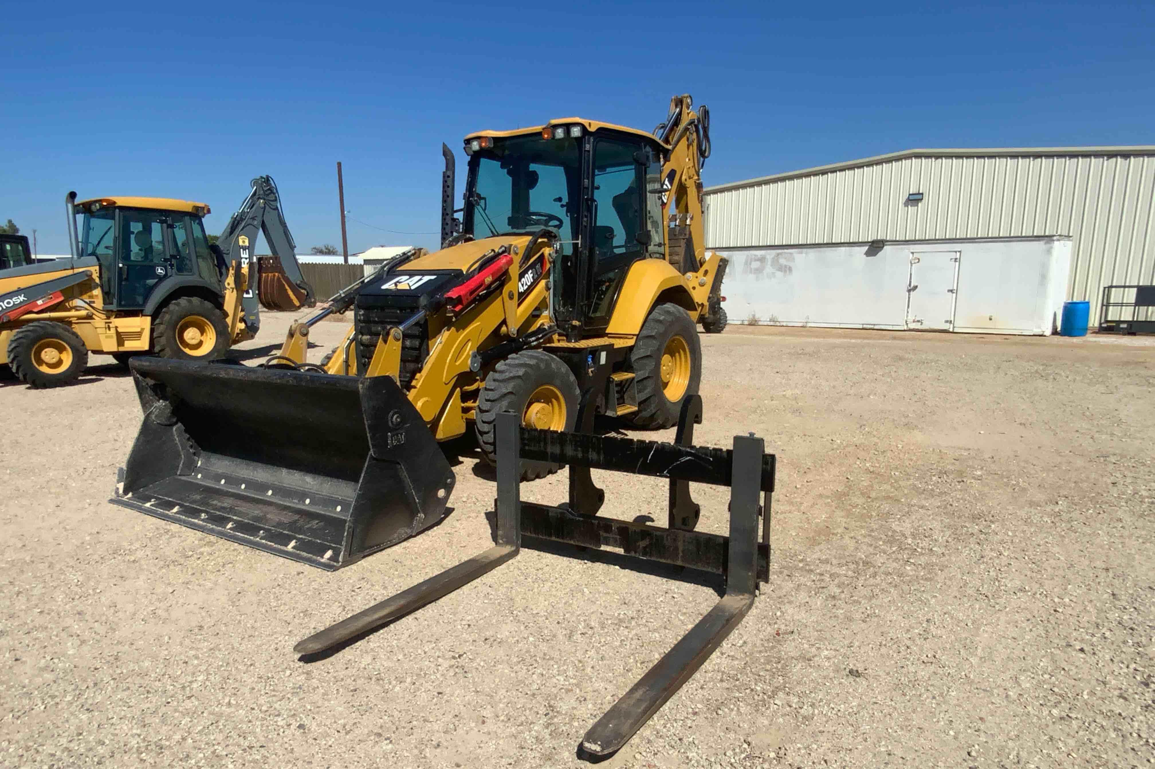 2016 Caterpillar 420F2 IT 