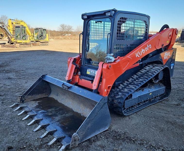 2022 Kubota SVL97-2  tracked skid steer loader